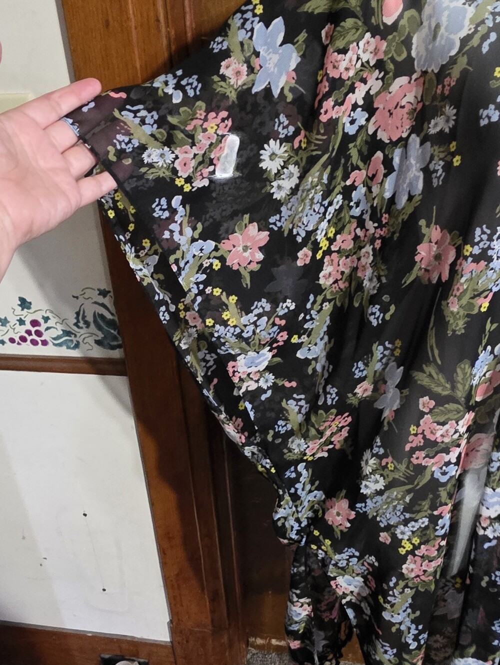 Time And Tru Black Sheer Floral Kimono With Fringe One Size - Picture 5 of 10